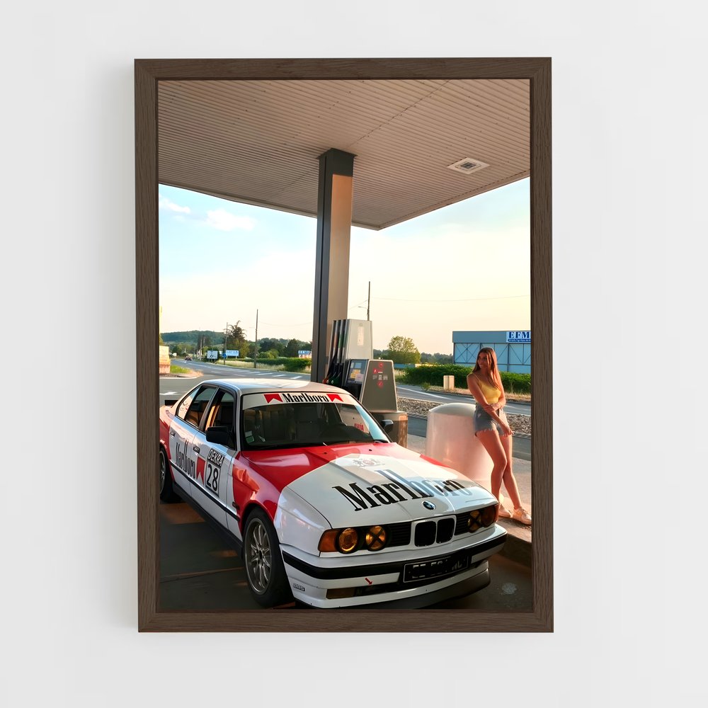 Poster Femme et Moteurs – affiche BMW (vue 5)